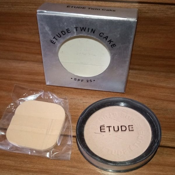 Etude Twin Cake And Puff - Beige Compact Powder